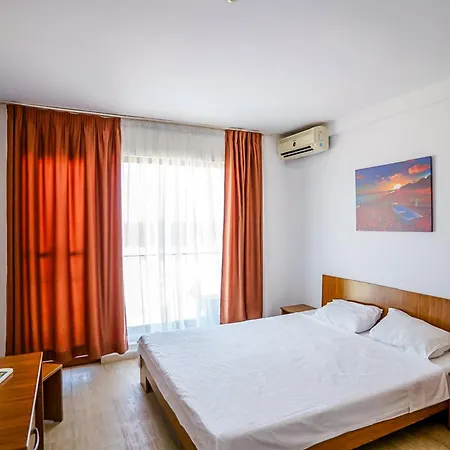 ゲストハウス Vila Miraky Pe Plaja Belona