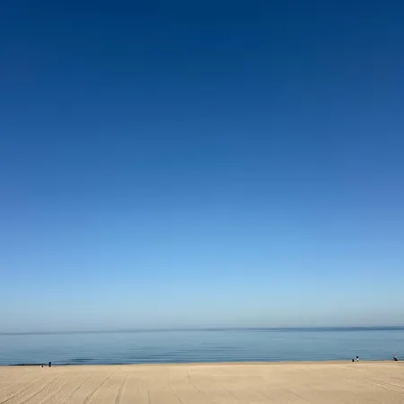 Pensión Miraky 3*